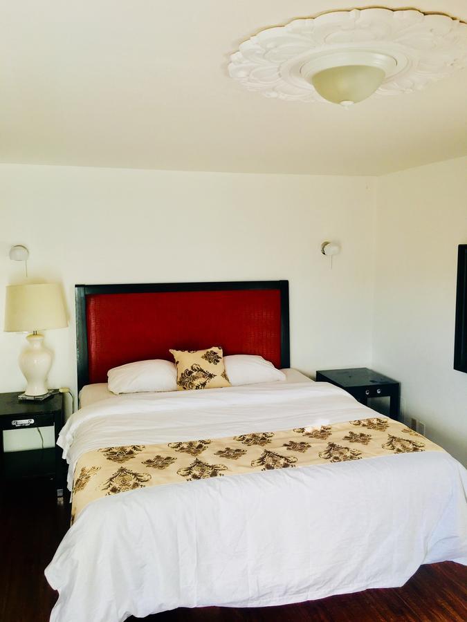 Norwalk Inn & Suites Bagian luar foto