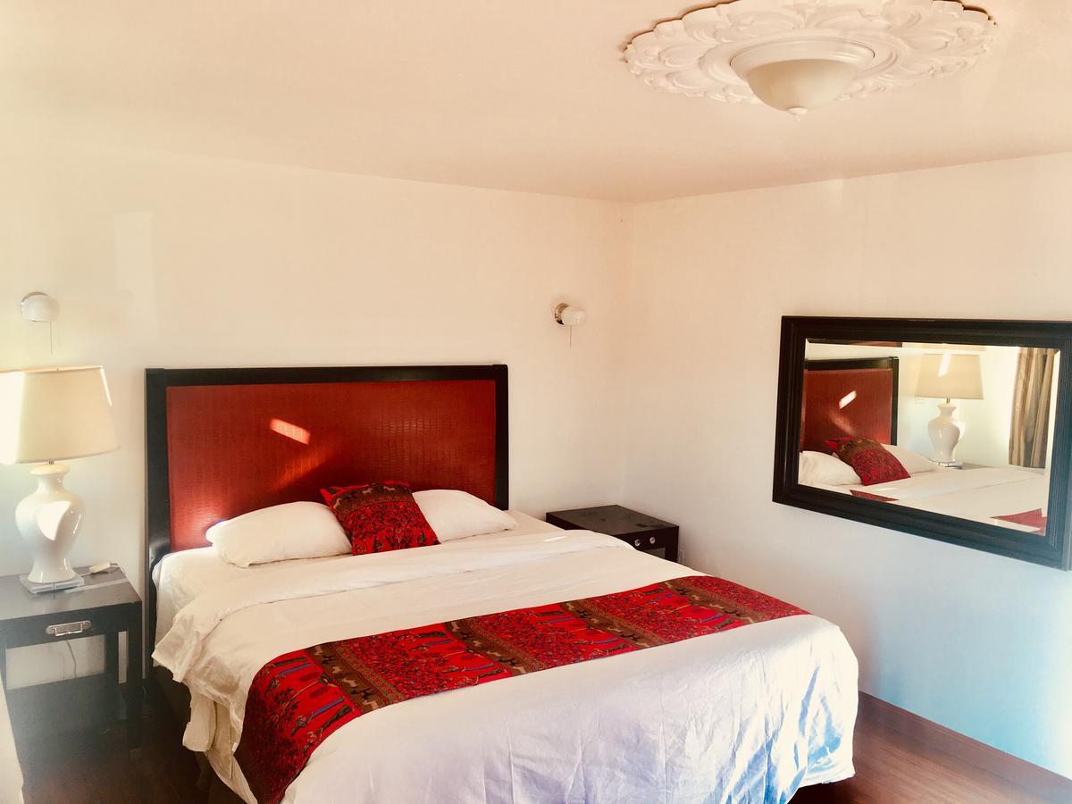 Norwalk Inn & Suites Bagian luar foto